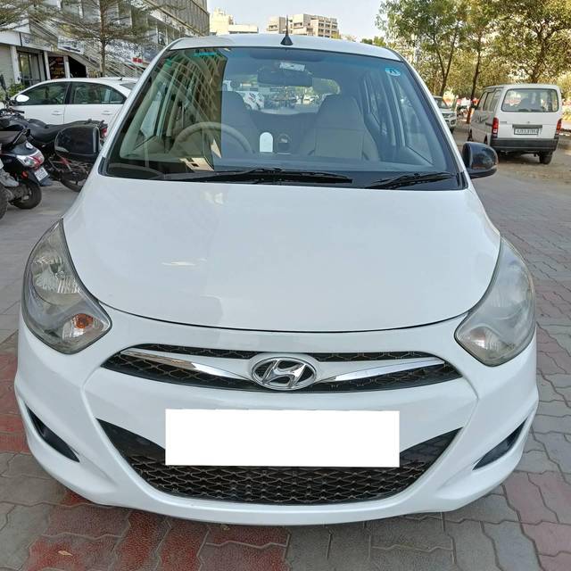 https://images10.gaadi.com/usedcar_image/4416884/original/processed_78580835e2c3311a8d5a7f727295077f.jpg?imwidth=6402