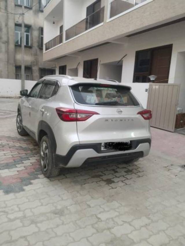 https://images10.gaadi.com/usedcar_image/4416986/original/3a9153810b6b8db83bd549e7a5a221fc.jpg?imwidth=6401