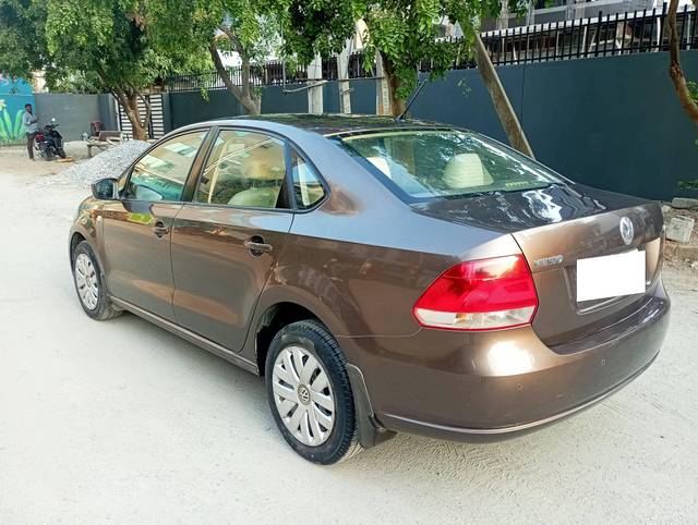 https://images10.gaadi.com/usedcar_image/4417018/original/processed_cba4a426392954486afcc38cd7db7e7f.jpg?imwidth=6402