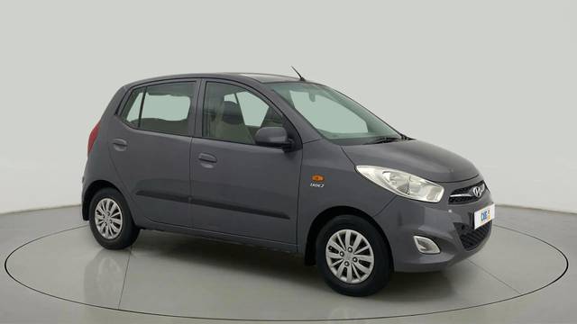 https://images10.gaadi.com/usedcar_image/4417035/original/8ca75f5ec84ea58e13aa45750300f42c.jpg?imwidth=6400