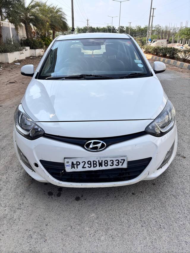 https://images10.gaadi.com/usedcar_image/4417610/original/afc566dc7fec9b02646c8300f7f1757d.jpg?imwidth=6400