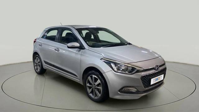 https://images10.gaadi.com/usedcar_image/4417616/original/7b35cf385d2fe03fa4fab7de6f12bbdf.jpg?imwidth=6400