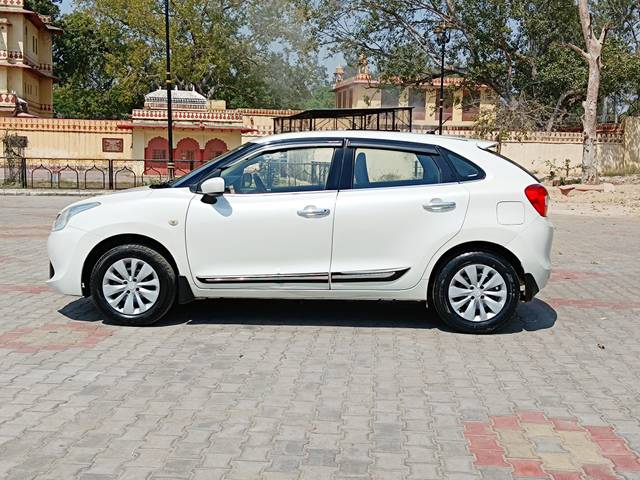 https://images10.gaadi.com/usedcar_image/4417668/original/3d9de3d8eb13e9cc76c47a6aaa201765.jpg?imwidth=6402