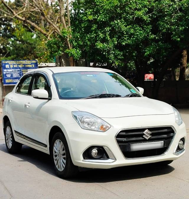 https://images10.gaadi.com/usedcar_image/4417695/original/processed_563a6d533d3f03f5a774a53852804d52.jpg?imwidth=6400