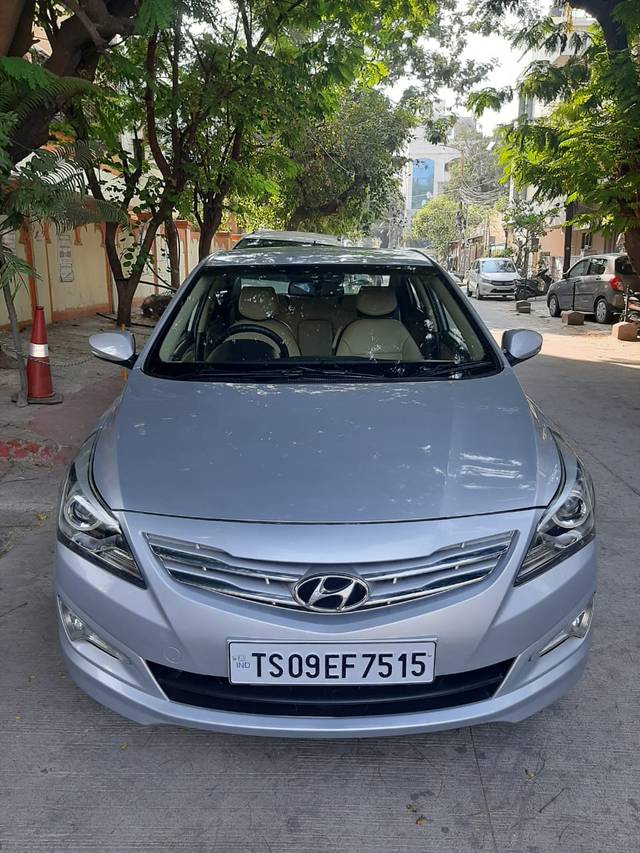 https://images10.gaadi.com/usedcar_image/4417740/original/cde5e60d465f205927aa556b0b3b7303.jpg?imwidth=6400