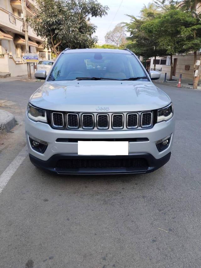 https://images10.gaadi.com/usedcar_image/4417772/original/processed_e0e8ae016c53451eeea44456a88057c5.jpg?imwidth=6402