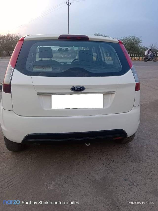 https://images10.gaadi.com/usedcar_image/4417798/original/processed_7f16307010353eb83ca9d8fd31e90c7e.jpeg?imwidth=6402