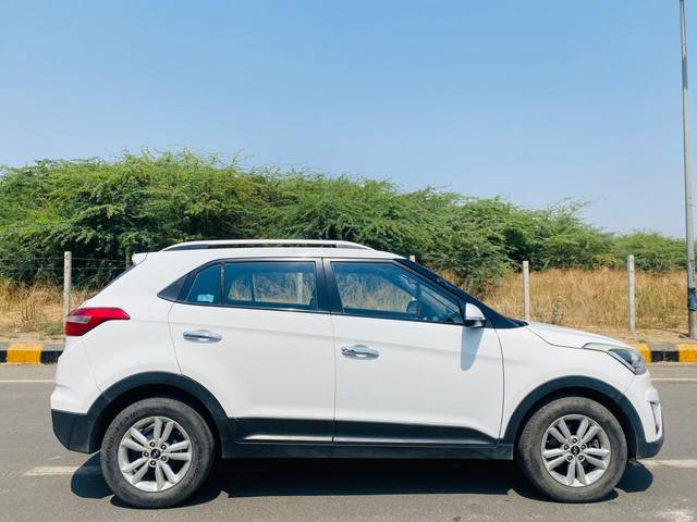 https://images10.gaadi.com/usedcar_image/4417841/original/processed_2cb4ffe8f6f96121735052fe7f09b189.jpg?imwidth=6401