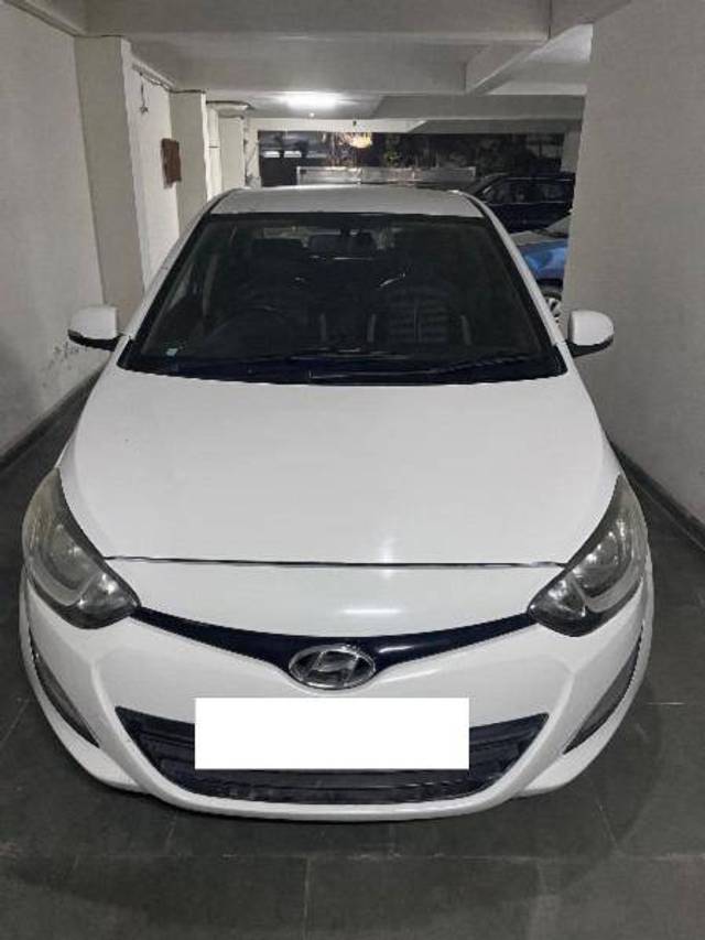 https://images10.gaadi.com/usedcar_image/4417846/original/48bc24f3346688f49f13395c12fb8693.jpeg?imwidth=6400