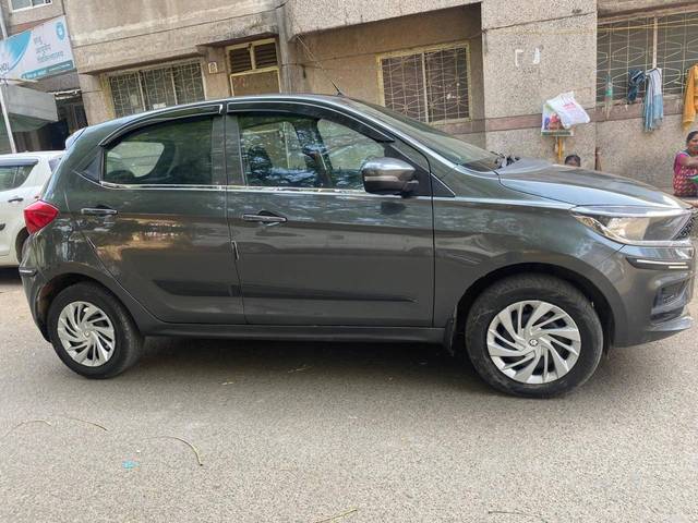 https://images10.gaadi.com/usedcar_image/4417889/original/processed_b264c58a64bf187f1021f8d9c8e06e72.jpg?imwidth=6401