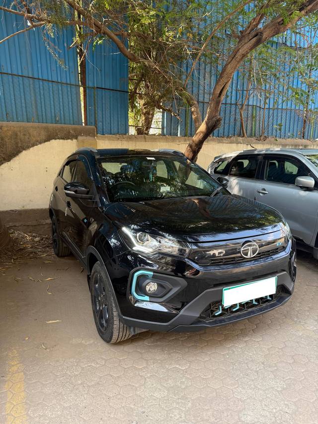 https://images10.gaadi.com/usedcar_image/4417933/original/73276796a4f6cfbcc6bfb4471a8b1e73.jpg?imwidth=6402