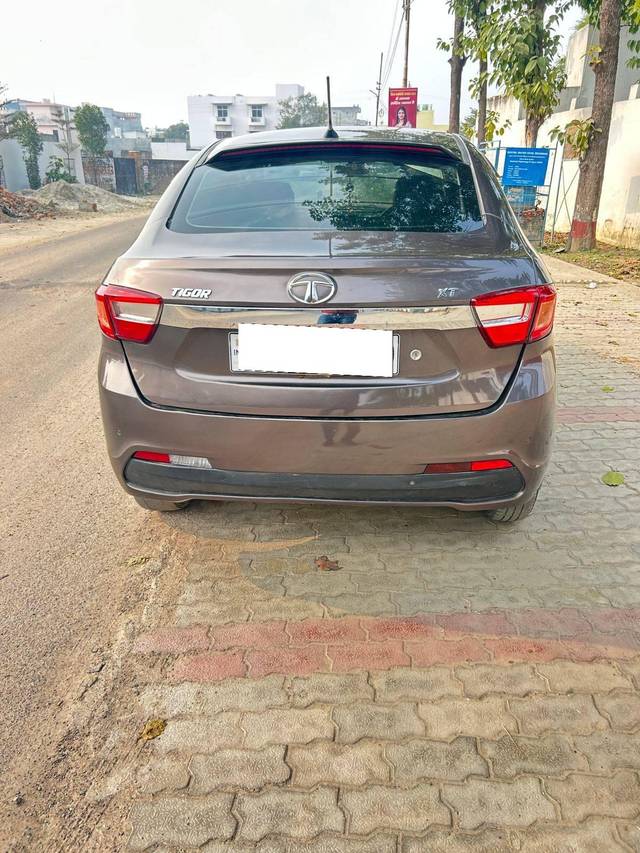 https://images10.gaadi.com/usedcar_image/4418025/original/processed_21ddb85953ecbde3f48fcf17d085c717.jpg?imwidth=6401