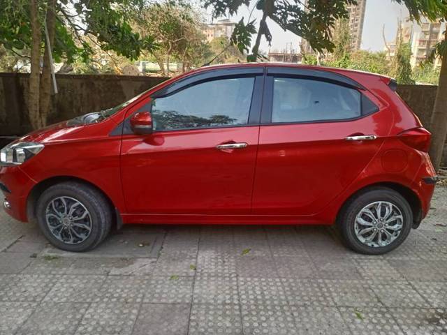 https://images10.gaadi.com/usedcar_image/4418059/original/de4e3fc533934283a556df9d0dcf4579.jpg?imwidth=6401