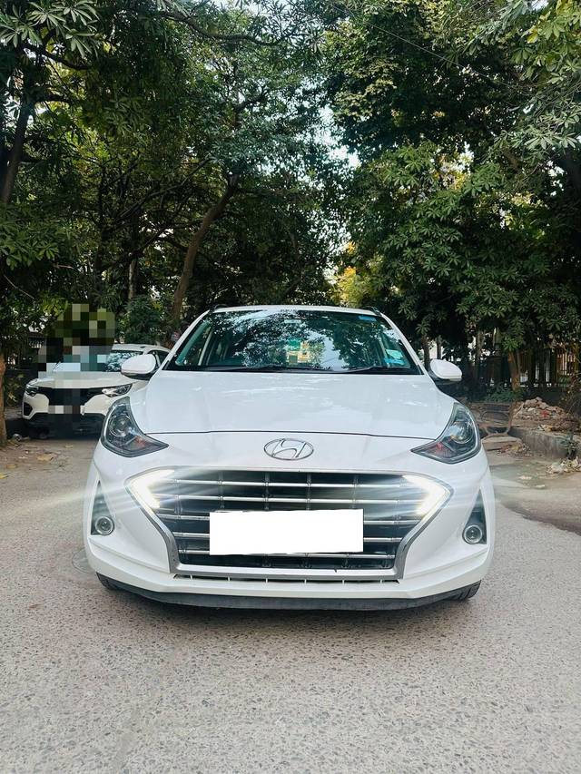 https://images10.gaadi.com/usedcar_image/4418087/original/processed_fb02a41ee498599dad70c05972865a24.jpg?imwidth=6400