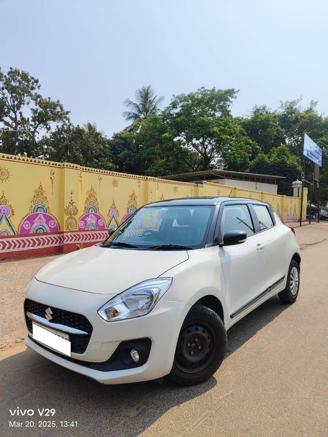 https://images10.gaadi.com/usedcar_image/4418176/original/processed_dbb2a4b33e1c5276deb1ed12349c1928.jpg?imwidth=6402