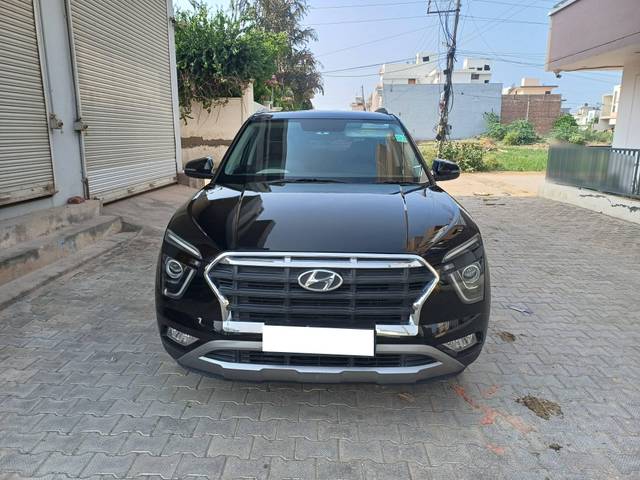 https://images10.gaadi.com/usedcar_image/4418211/original/processed_6c948b7dd89396930b9aff48b102122a.jpg?imwidth=6402