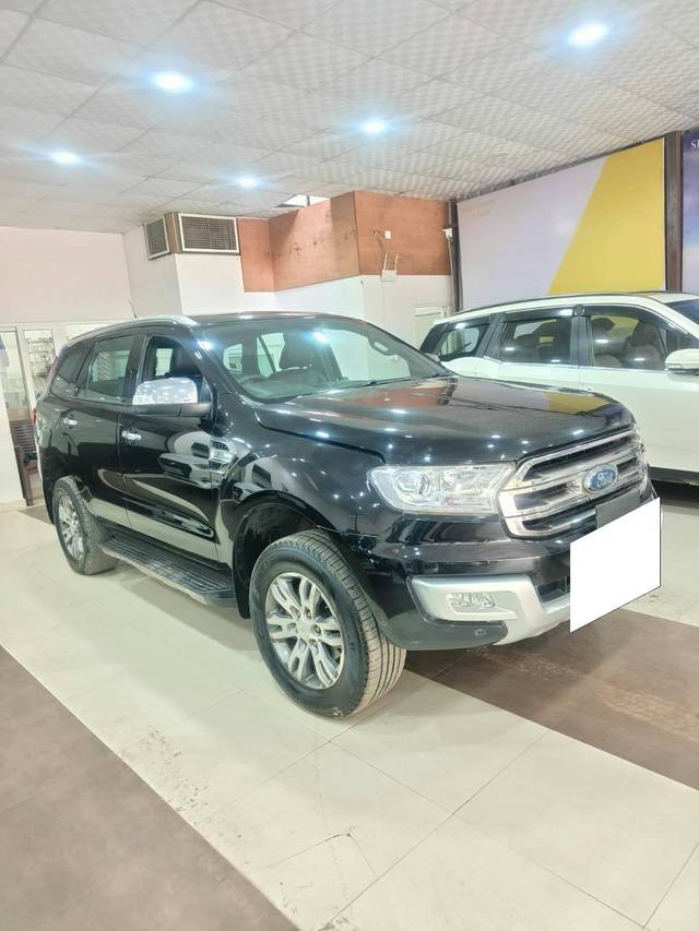 https://images10.gaadi.com/usedcar_image/4418257/original/processed_254608f818aa4c54ab3f0e3d363daa75.jpg?imwidth=6400