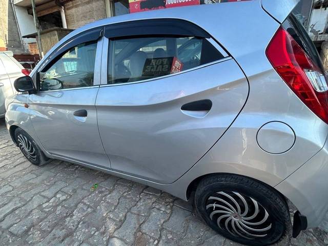 https://images10.gaadi.com/usedcar_image/4418360/original/processed_8dcf52d1-5948-4fd9-b72b-597745fb4241.jpg?imwidth=6402