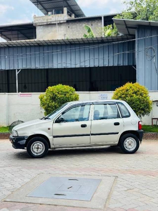 https://images10.gaadi.com/usedcar_image/4418383/original/processed_325f650b-fd51-445b-9486-520551ac4b90.jpg?imwidth=6401