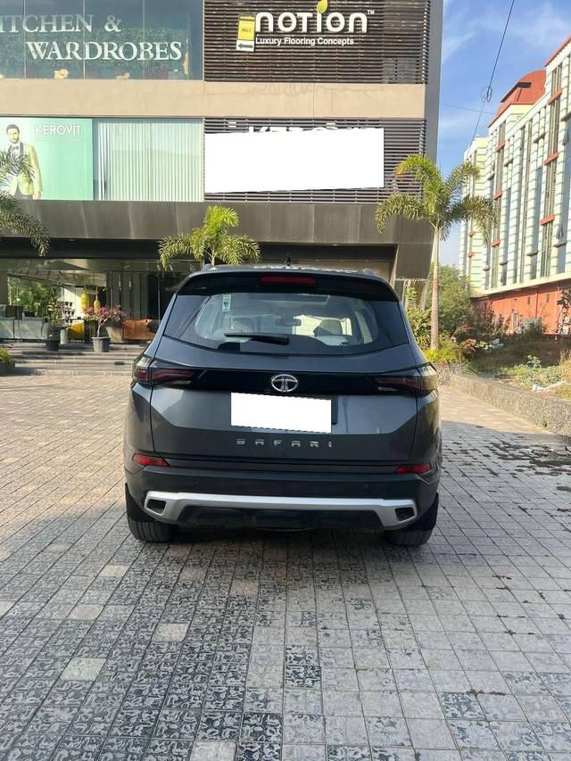 https://images10.gaadi.com/usedcar_image/4418409/original/processed_58a73288ae1191d2d0fe1f9ced14c36a.jpg?imwidth=6402