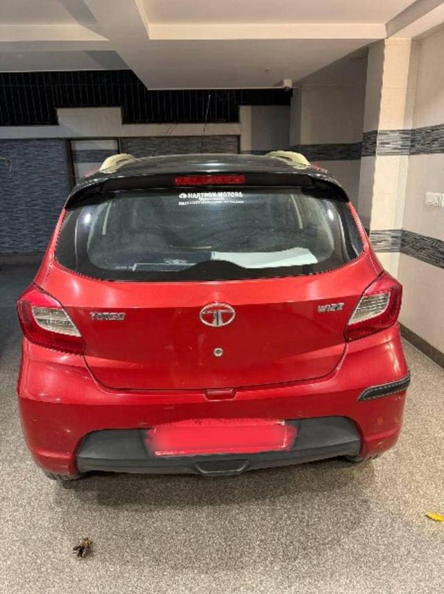 https://images10.gaadi.com/usedcar_image/4418465/original/6745cc669725513e50ac24666fef23f3.jpeg?imwidth=6400