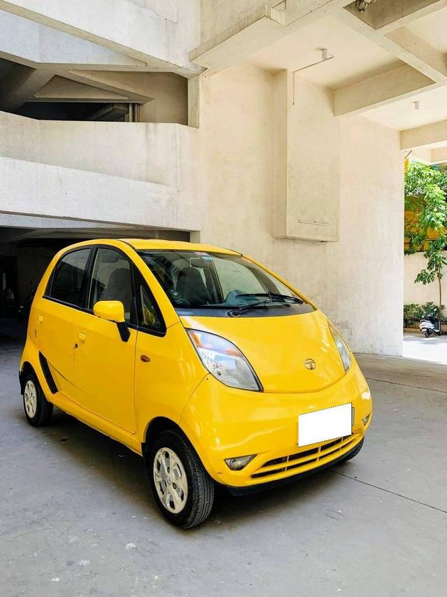 https://images10.gaadi.com/usedcar_image/4418503/original/processed_90f66bf99dfbc81bb6fbbd03f013a642.jpg?imwidth=6400
