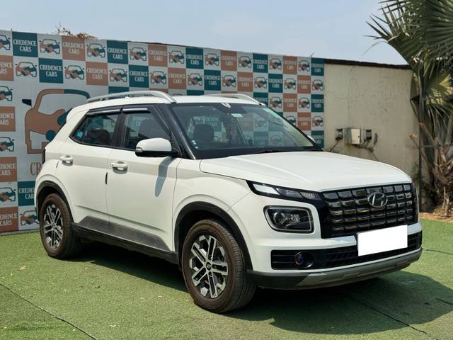 https://images10.gaadi.com/usedcar_image/4418622/original/processed_1ddc213860489793e5f00dd445085f20.jpg?imwidth=6400