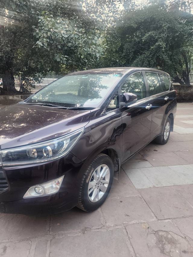 https://images10.gaadi.com/usedcar_image/4418829/original/2eec610d7429f33eb13350dd58f61ce4.jpg?imwidth=6402