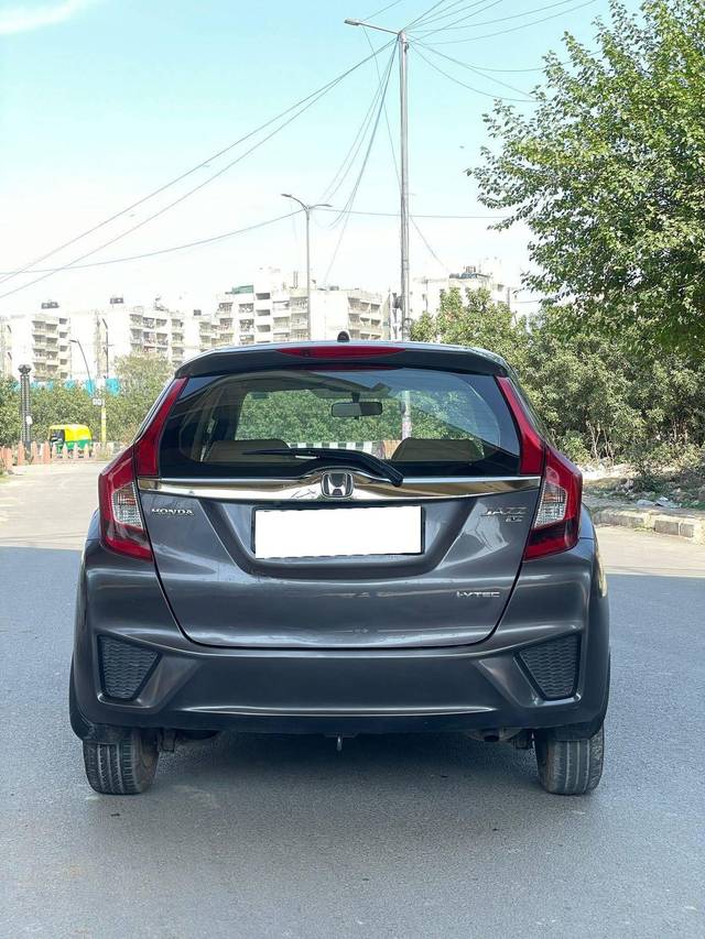 https://images10.gaadi.com/usedcar_image/4418929/original/processed_4f0e9060591c9c441c78cc54934deffd.jpg?imwidth=6402