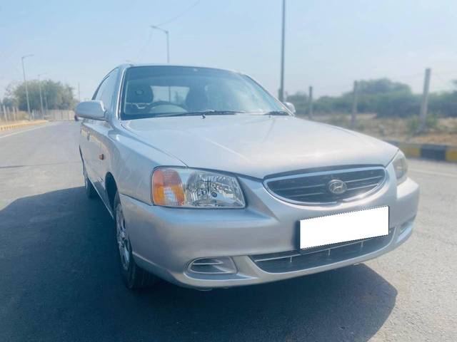 https://images10.gaadi.com/usedcar_image/4419021/original/processed_9d21bf09f9861e710e2e932cd867aae5.jpg?imwidth=6400