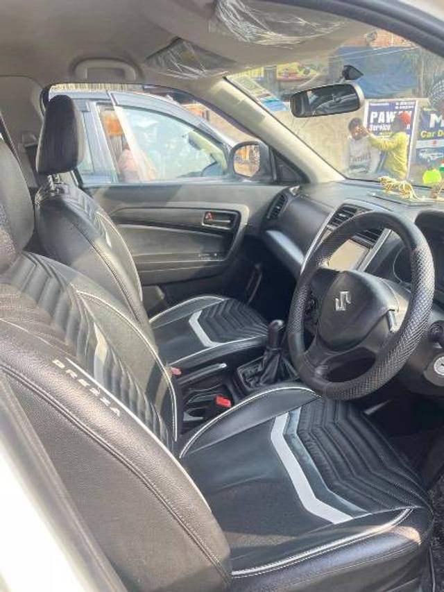 https://images10.gaadi.com/usedcar_image/4419116/original/e82e3ad74c4f3e564c68876cba757a2a.jpeg?imwidth=6402