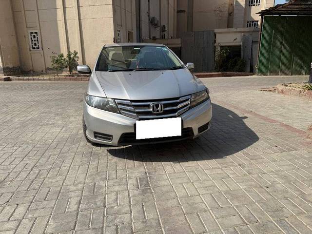 https://images10.gaadi.com/usedcar_image/4419177/original/83a6d0976a773a50a8700f6d32a608f6.jpeg?imwidth=6400