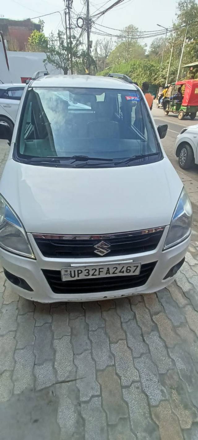 https://images10.gaadi.com/usedcar_image/4419187/original/51dbe73f2f5601fd1c75a62acabc699a.jpg?imwidth=6400