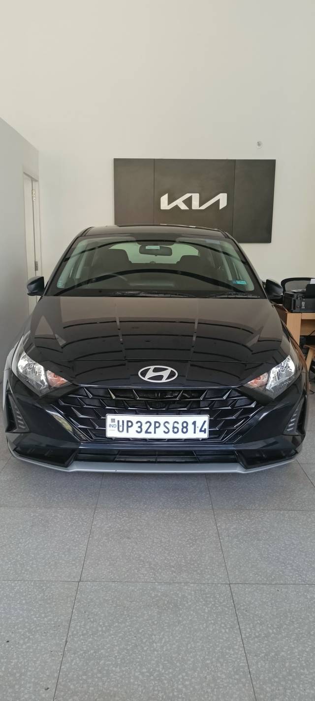 https://images10.gaadi.com/usedcar_image/4419218/original/3e3990019e6965dc73bc6f9d9f3fbf5a.jpg?imwidth=6400