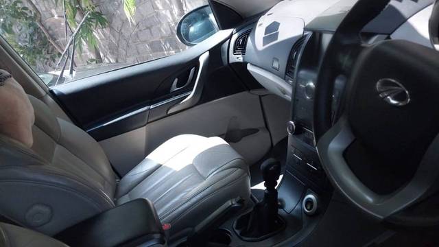 https://images10.gaadi.com/usedcar_image/4419276/original/9d6f5f0748f6a7f7347a80fe1d404948.jpeg?imwidth=6401