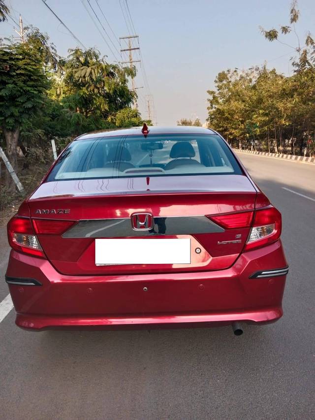 https://images10.gaadi.com/usedcar_image/4419461/original/processed_520717e1933887afbfe9138cbd242ec9.jpg?imwidth=6401