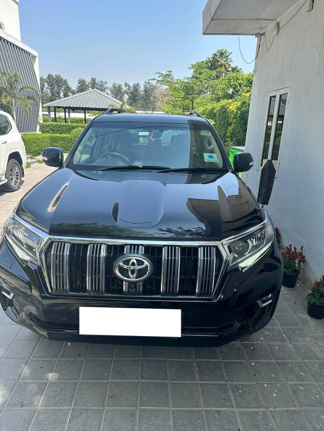 https://images10.gaadi.com/usedcar_image/4419504/original/processed_01581eb2ec3f1e20709f7a9c43b08db5.jpeg?imwidth=6400