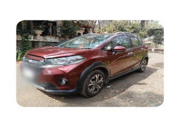 https://images10.gaadi.com/usedcar_image/4419559/original/e2fb3d5f316d69ee3e23931411963450.jpg?imwidth=6400