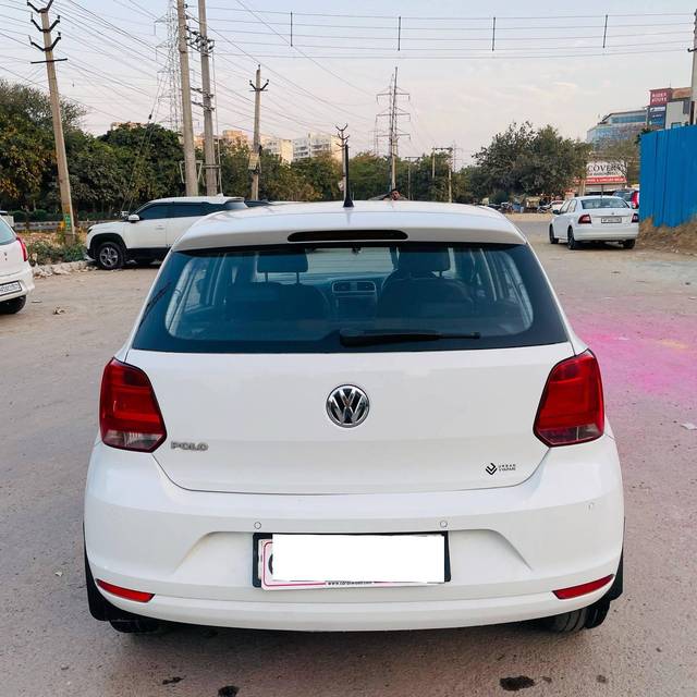 https://images10.gaadi.com/usedcar_image/4419592/original/processed_40a491ff45e8d86bdeb53adc180dd489.jpg?imwidth=6401