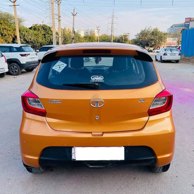 https://images10.gaadi.com/usedcar_image/4419611/original/processed_3e2993f09f2a52171fe36d0a178f98fe.jpg?imwidth=6401