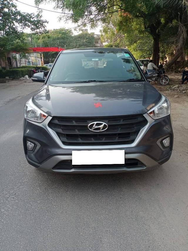 https://images10.gaadi.com/usedcar_image/4419619/original/processed_e2f7f556f663d3d46201d0e373815fe6.jpg?imwidth=6402