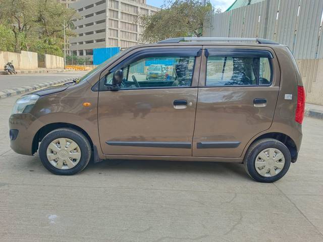 https://images10.gaadi.com/usedcar_image/4419640/original/80dcda9435f0ea59eaf6535cc4799a9e.jpg?imwidth=6402