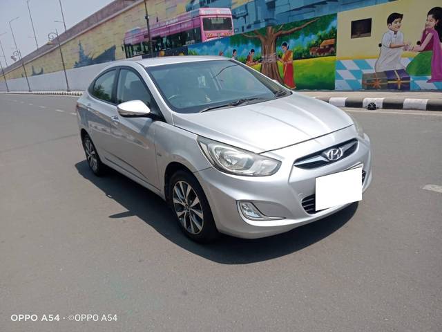 https://images10.gaadi.com/usedcar_image/4419806/original/processed_0039d716931805c56e3e7d3ade0aefa8.jpg?imwidth=6400