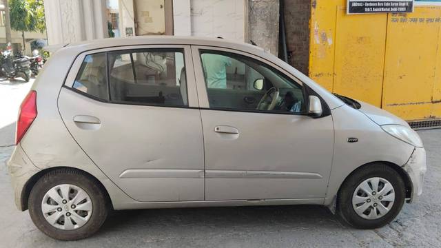 https://images10.gaadi.com/usedcar_image/4419863/original/a1fce14f7d7b25db45a4e1954716f566.jpg?imwidth=6402