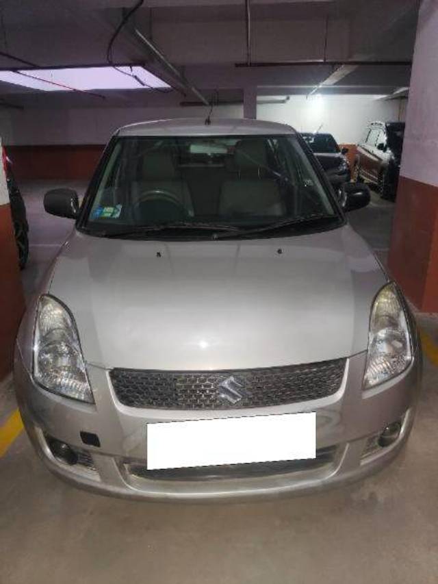 https://images10.gaadi.com/usedcar_image/4419901/original/1bfa334355fc27526059d8e2b6e84338.jpg?imwidth=6400