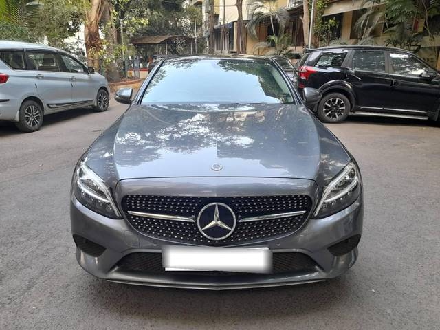 https://images10.gaadi.com/usedcar_image/4420081/original/processed_5516e01e529a92c183c9f4e0e767ced6.jpeg?imwidth=6400
