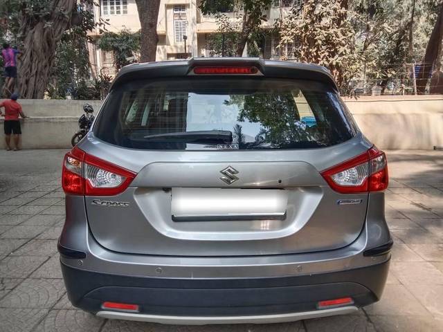 https://images10.gaadi.com/usedcar_image/4420137/original/processed_dd2cf573b2ec9e4f721229bd6cb8587b.jpeg?imwidth=6401