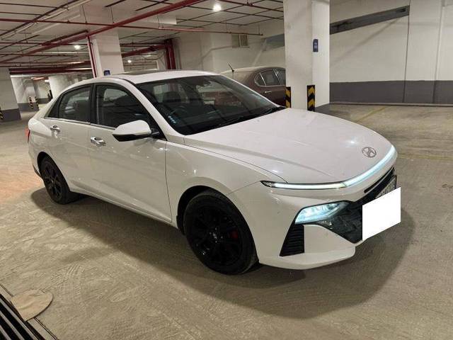 https://images10.gaadi.com/usedcar_image/4420151/original/8fcfc24c0fbd6759f3d8e039ab552896.jpeg?imwidth=6400
