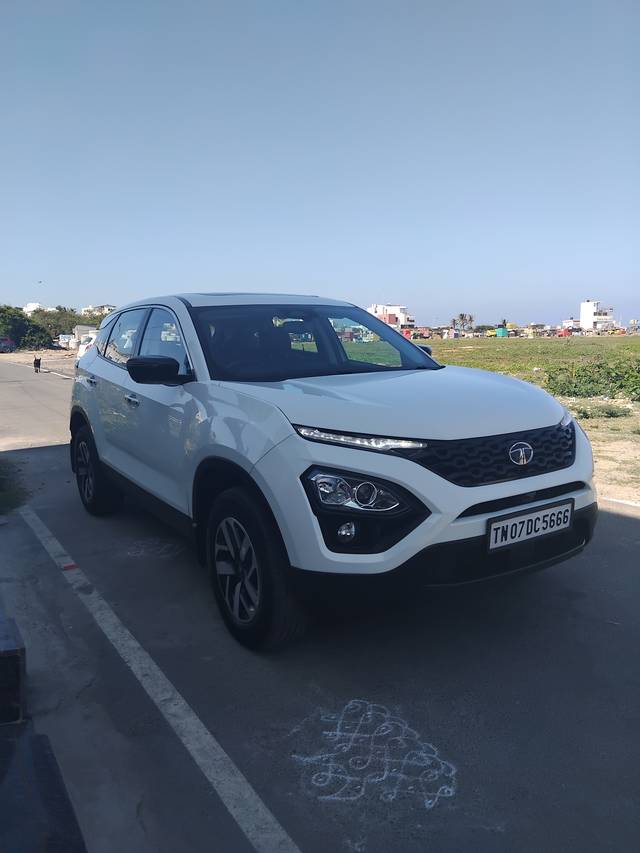 https://images10.gaadi.com/usedcar_image/4420188/original/e88a1e2155bffa5d0b334946a5738456.jpg?imwidth=6400