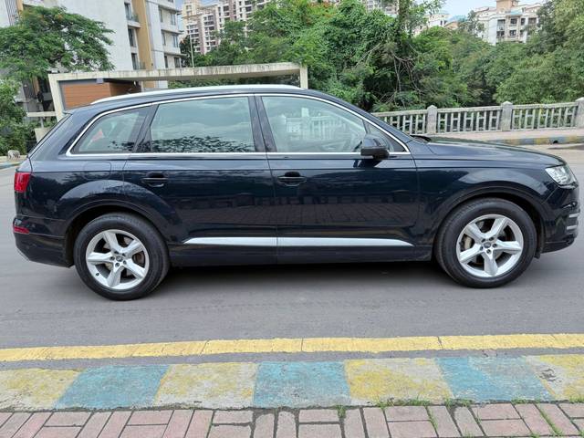 https://images10.gaadi.com/usedcar_image/4420217/original/bab25f0a5f77bf70ebbde9756914a529.jpg?imwidth=6401